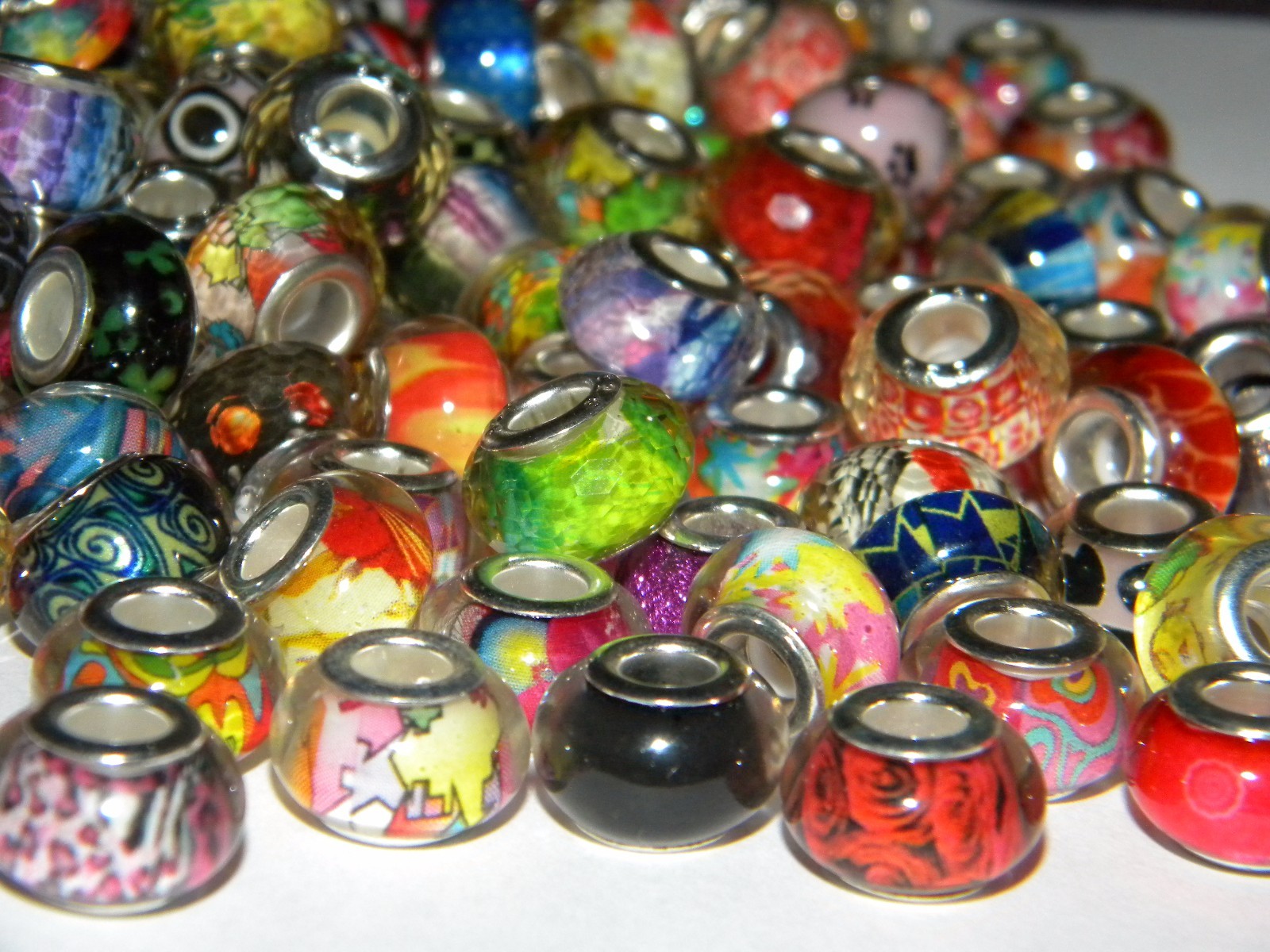 NEW 300/Pc COLORFUL High Visual Mixed 14mm RESIN European Beads lot (200)