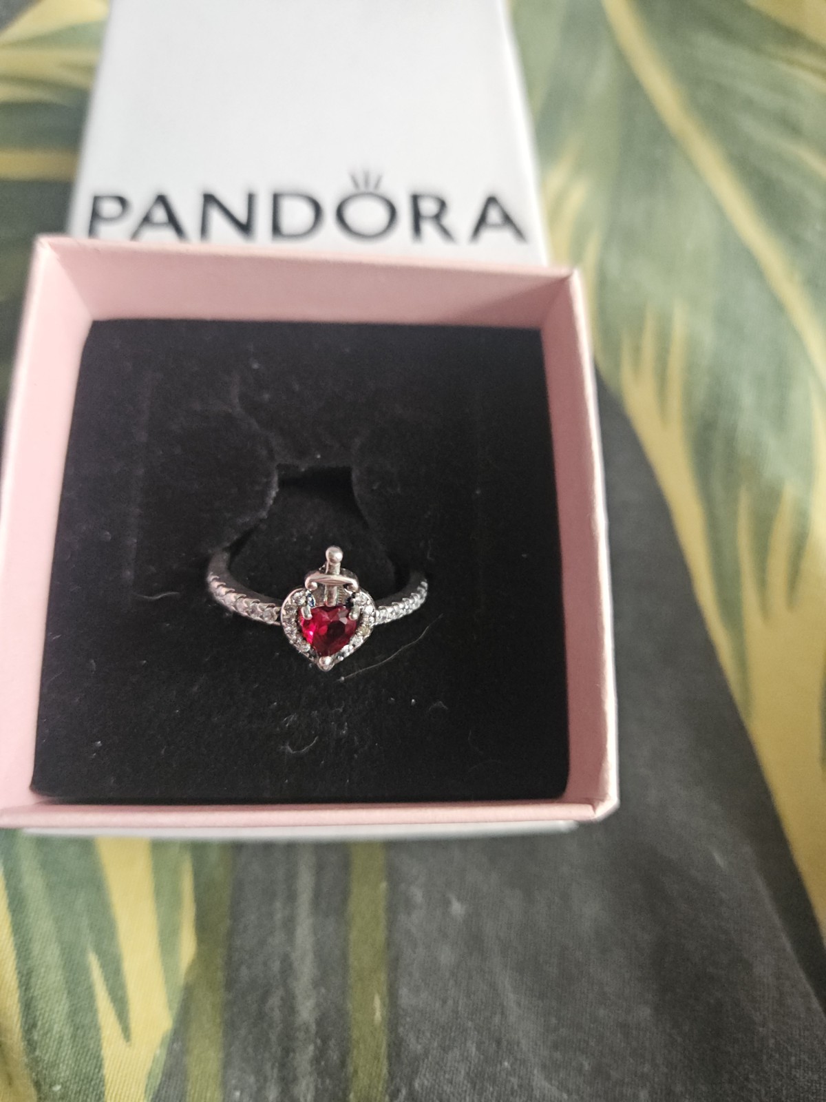 GENUINE PANDORA x DISNEY Villains Evil Queen Ring 193422C01