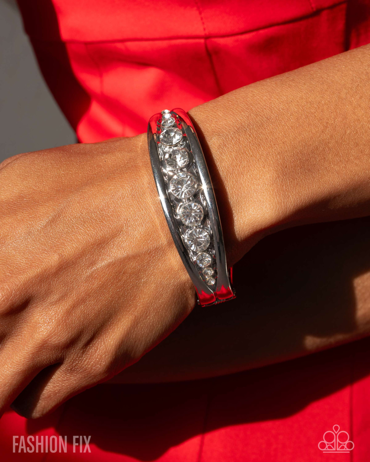 Paparazzi jewelry Fiercely Fifth Avenue July Fashion Fix Set – White Gems
