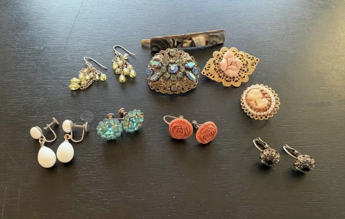 Mixed Lot Costume Earrings Stud Dangle Clip-On Styles Multicolor Metal