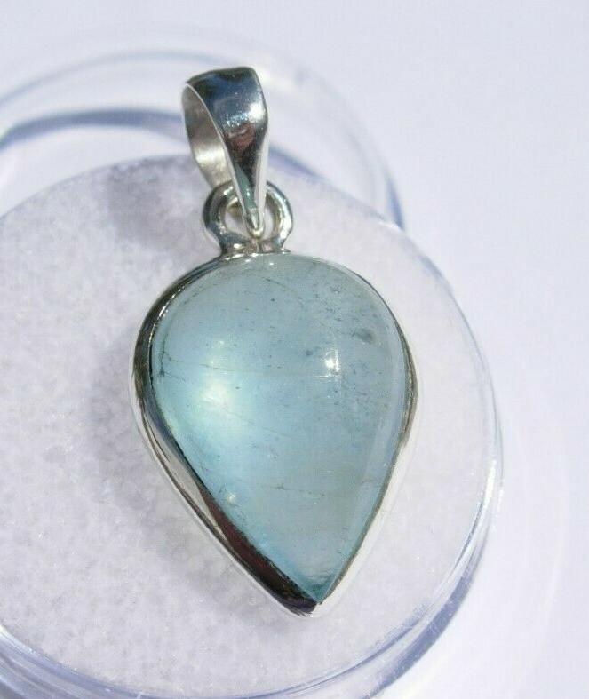 Nice 2.80 grams 21x13mm Aquamarine .925 sterling silver Pendant for necklace