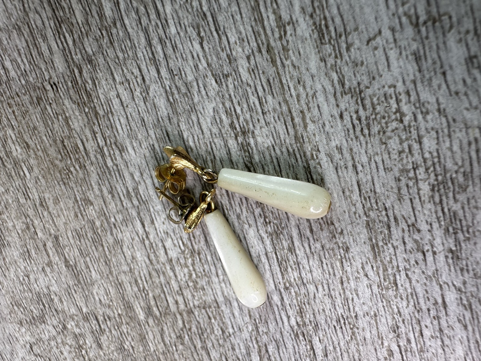 Elegant Gold Tone Drop Earrings with Off-White Teardrop Cabochon Style Stones