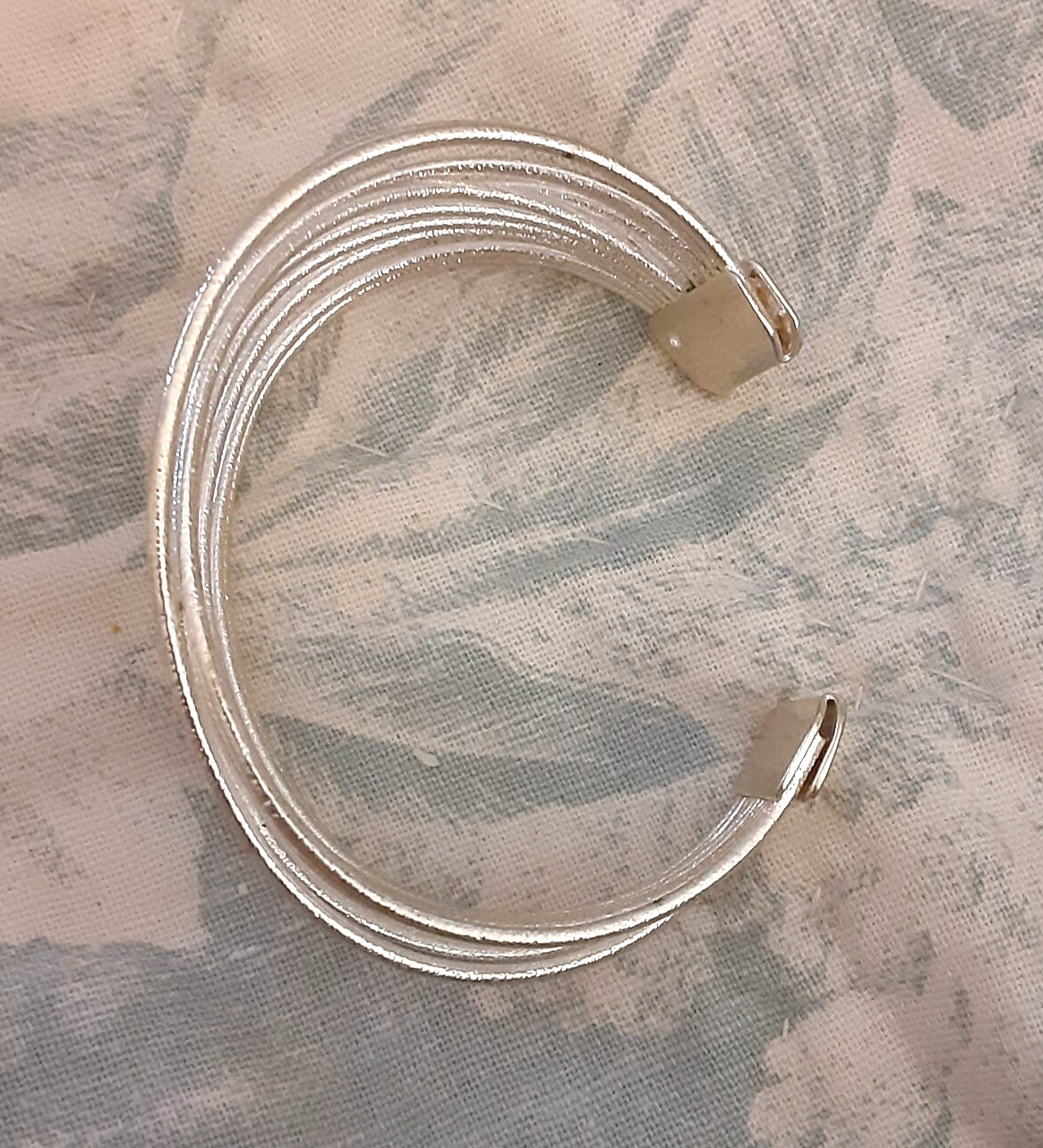 Silver tone wire bracelet open cuff adjustable 7″