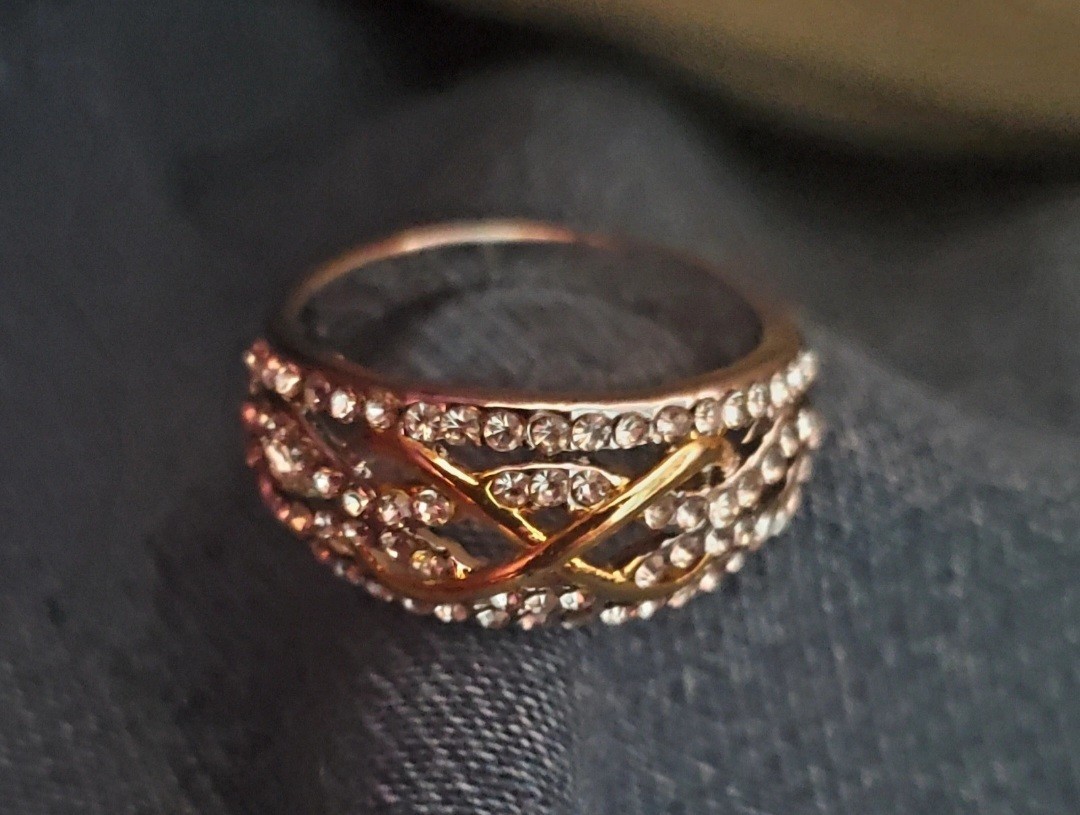925 Sterling Silver Pavé Infinity Love Band Ring Size 9 Clear Round CZ Stackable