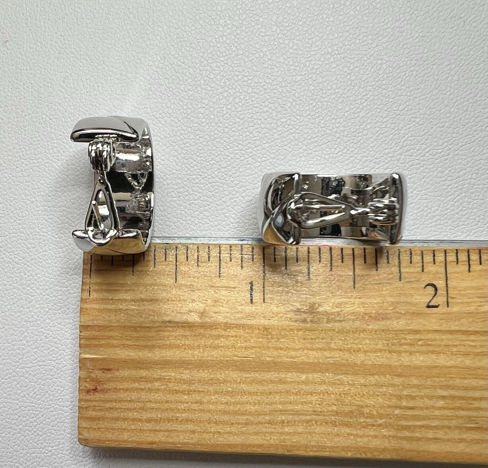 Monet Vintage Silver Tone Signed Hoop Earrings Latch Back, No Stone 0.9in