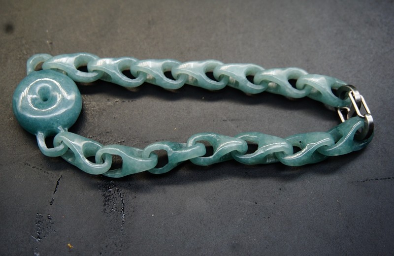 Certified Grade A Jade Jadeite Interlocking Dragon Bone Links Donut Bracelet