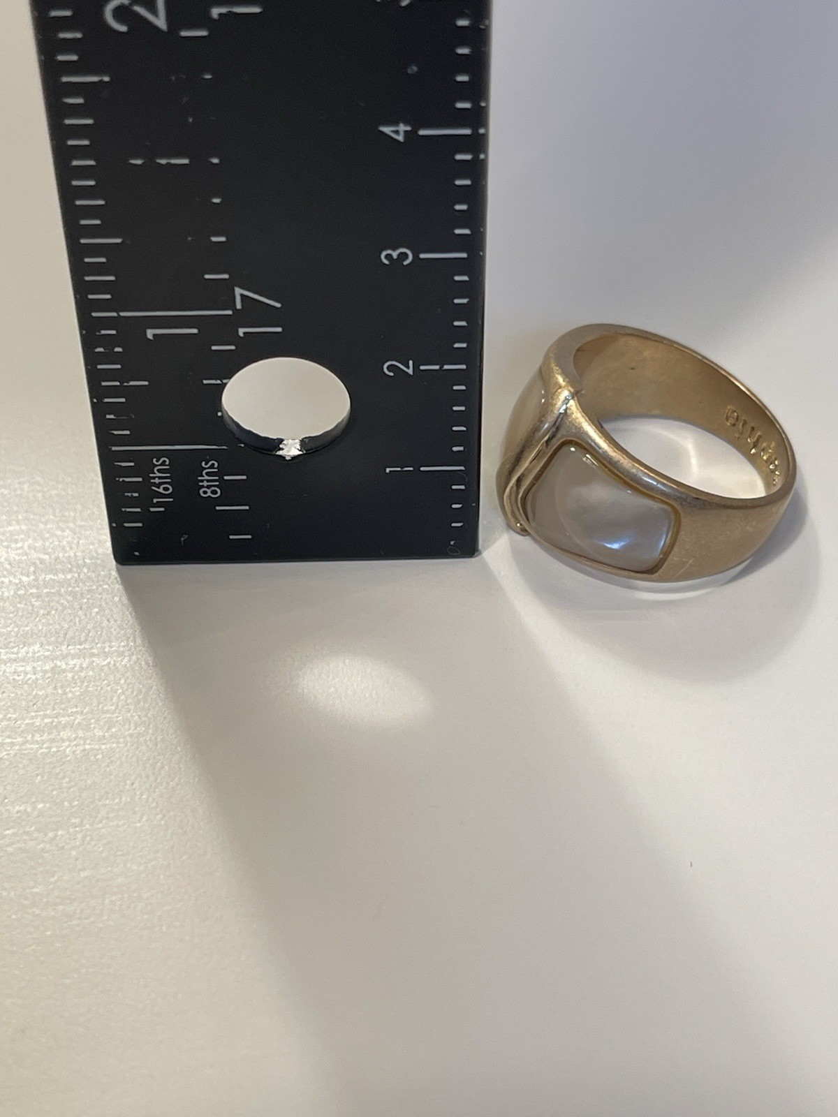 Lia Sophia Retired Sunbeam Mother of Pearl inlay Gold-Tone Band Size 8