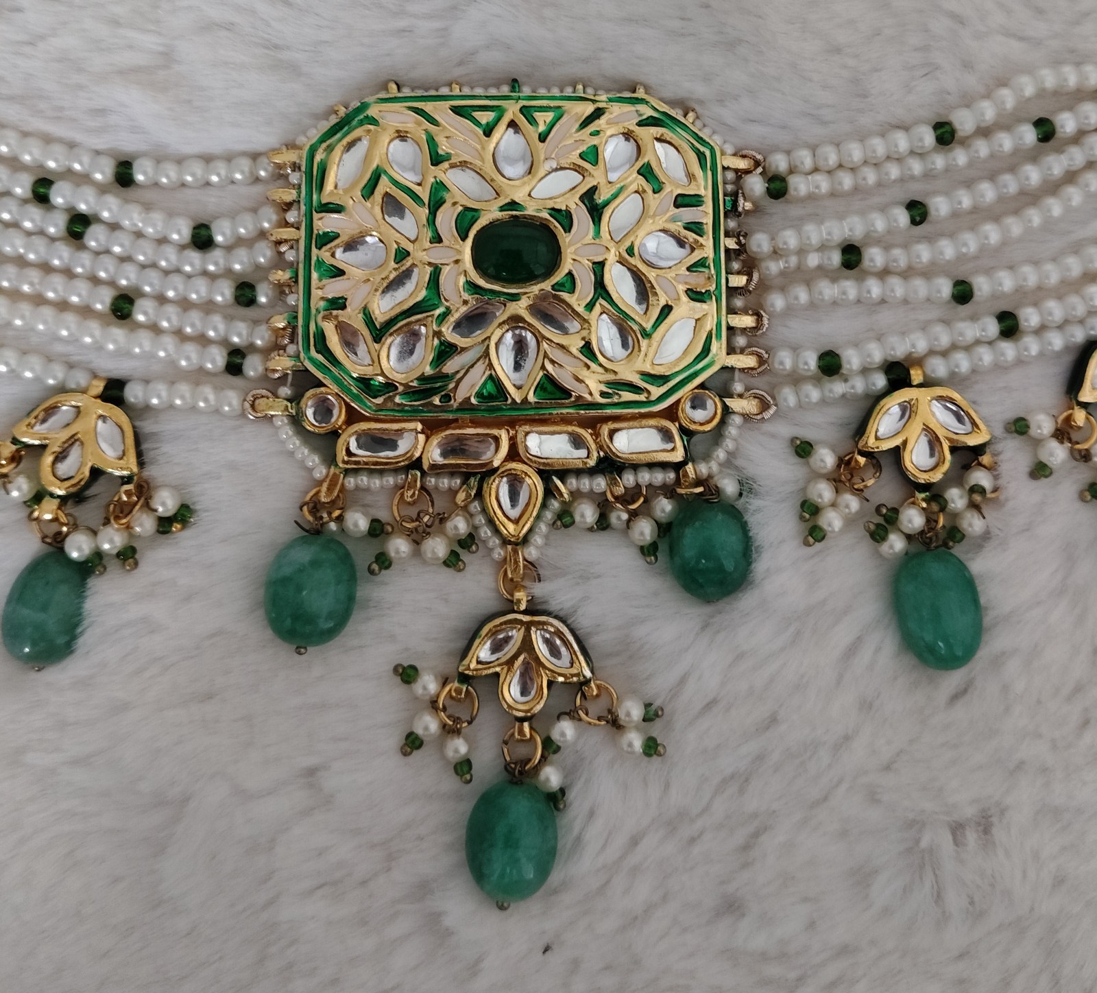 Royal Emerald Kundan Pearl Choker Necklace Set Traditional Bridal Roz Jewellers.