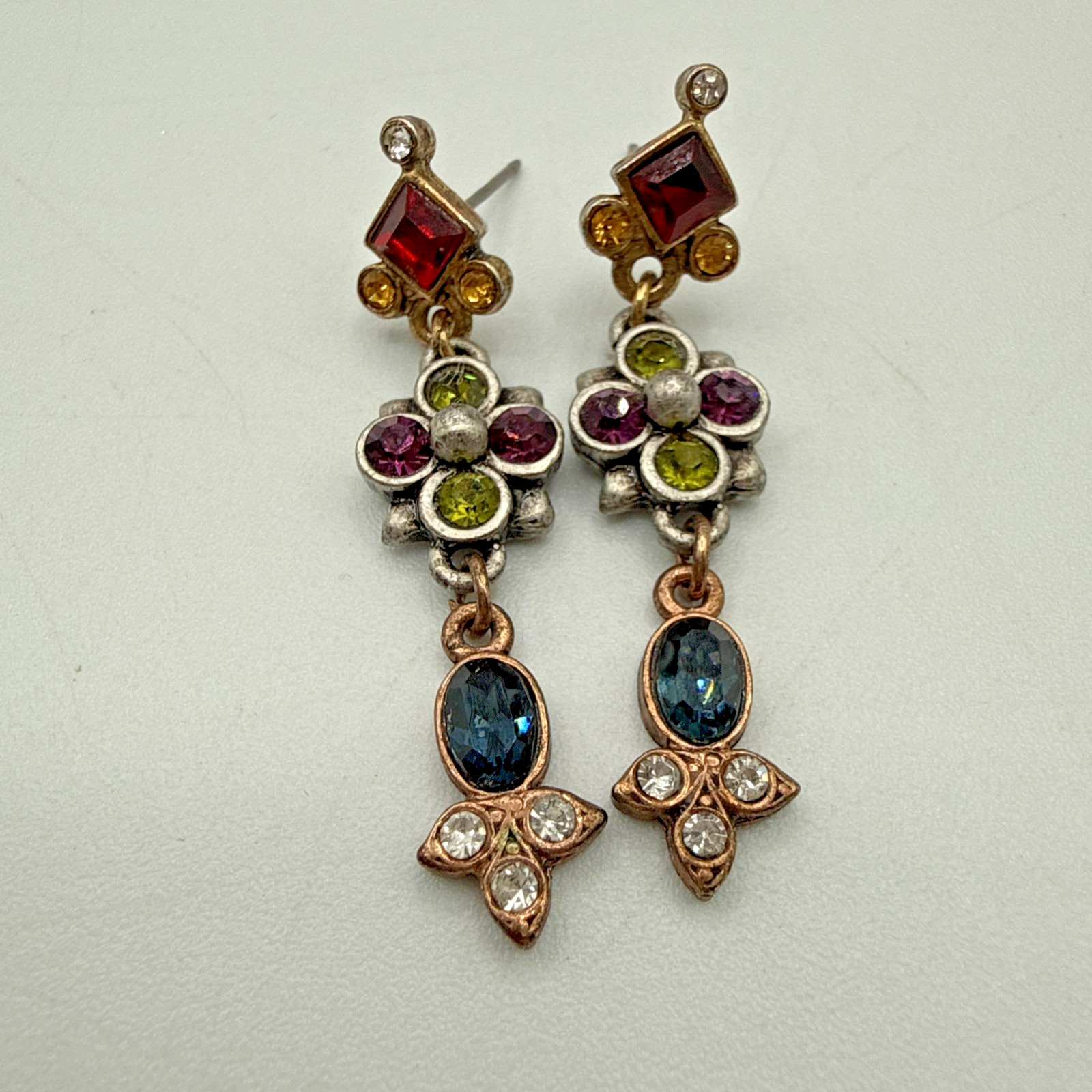 Sweet Romance Dainty Earrings Vintage Drop Renaissance Canterbury Beautiful!
