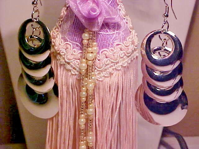 SILVER PLATED 4-LAYER ROUND LONG 3″ DANGLE VERY IN STYLE EARRINGS. ALL OCCASIONS