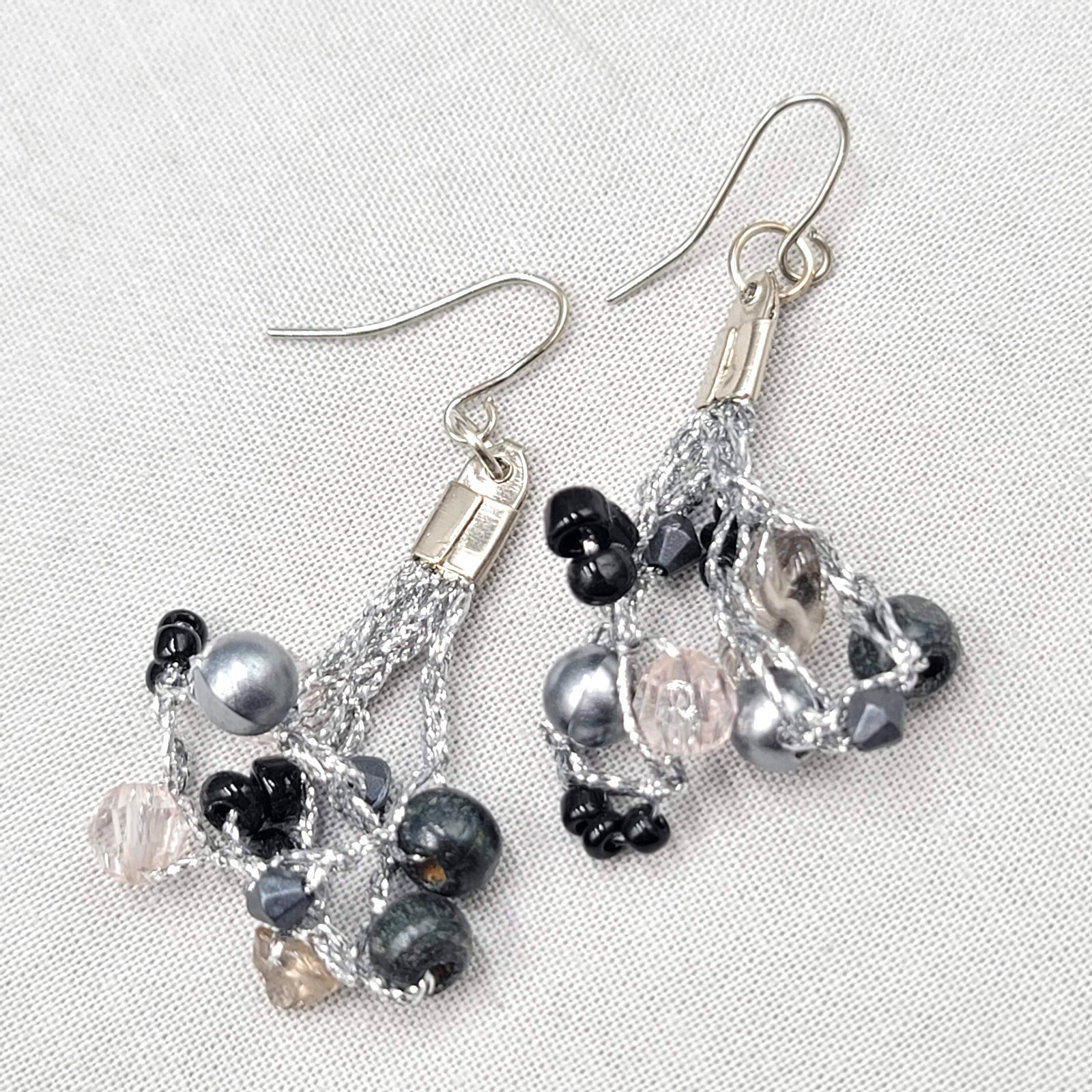 Pierced Earrings Silver tone Dangle Black Gray 1.5″