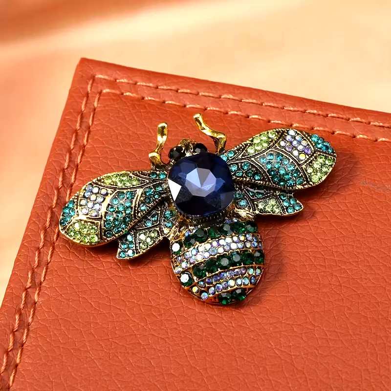Vintage Bee Design Rhinestone Artificial Gemstone Alloy Brooch Luxury Jewelry