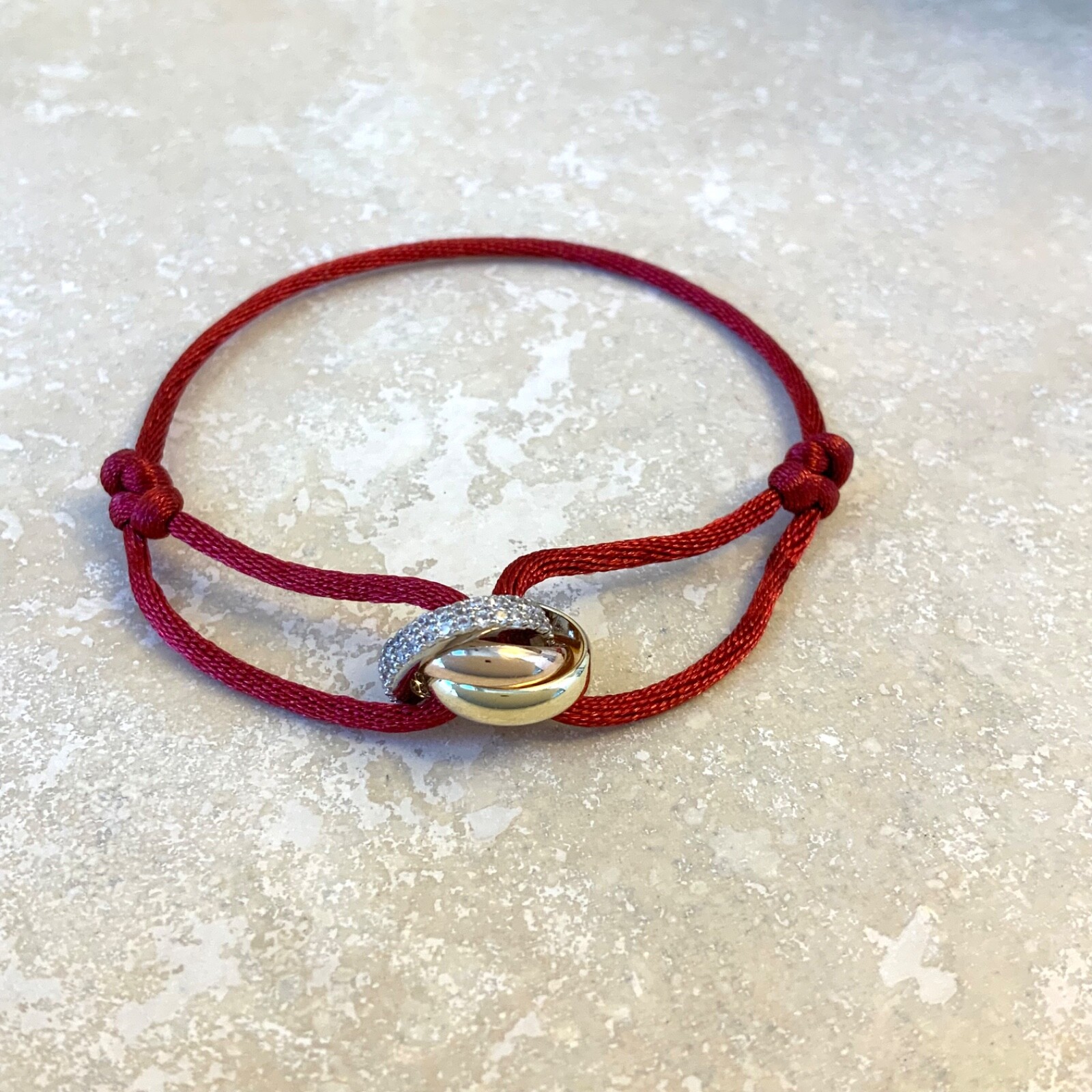 Trinity stone gold plated red string free size Everyday Bracelet no coloration