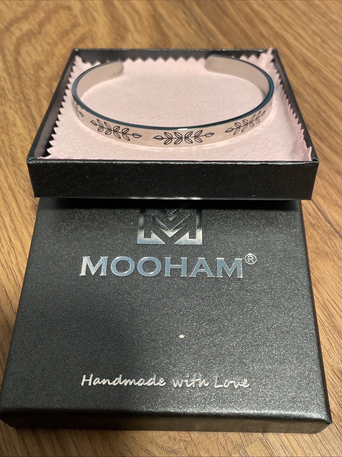 MOOHAM HANDMADE WITH LOVE “FRIENDS ARE THE FAMILY WE CHOOSE” CUFF BRACELET