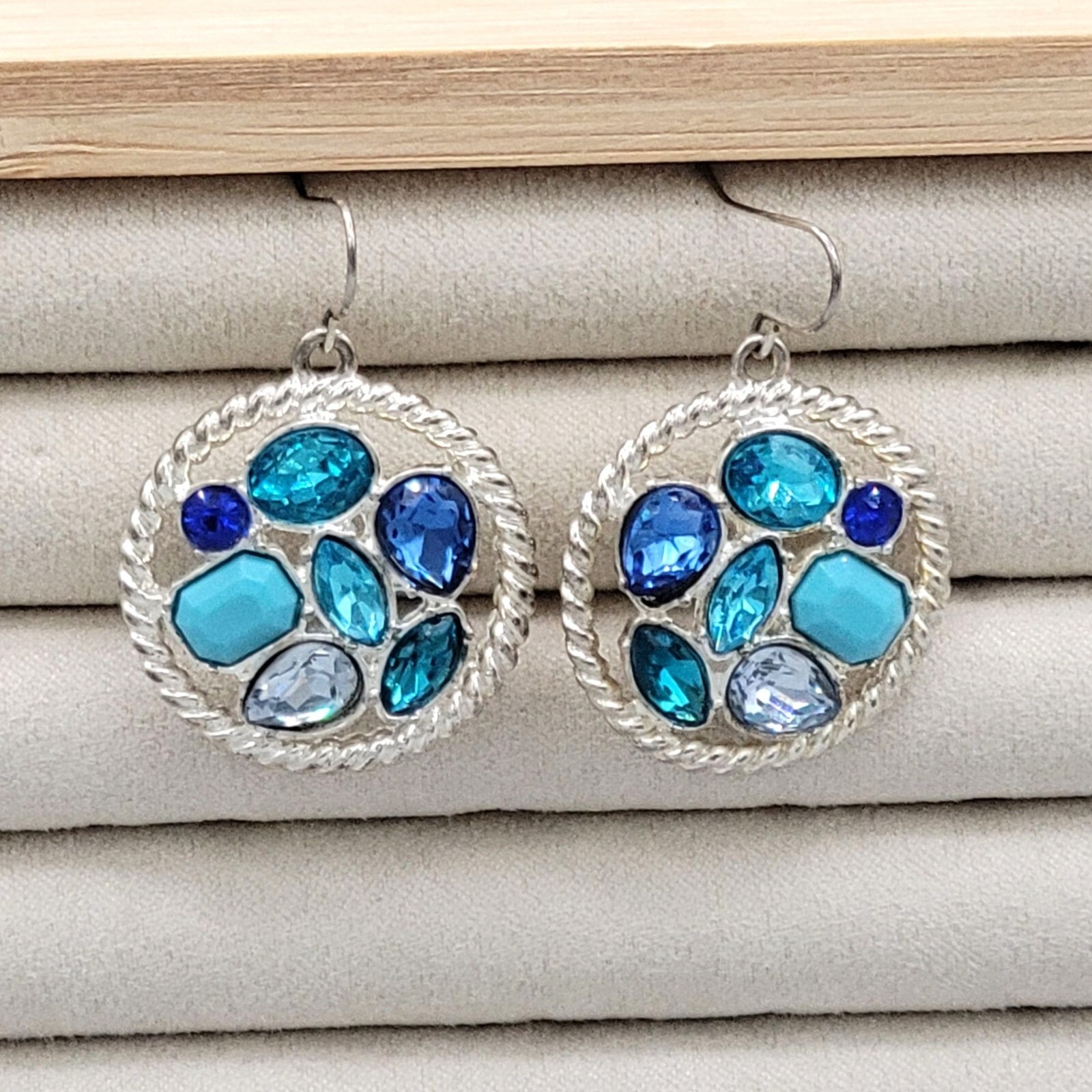 Womens Silver Tone Round Earrings With Blue White Beads Fish Hooks 1 in Diameter