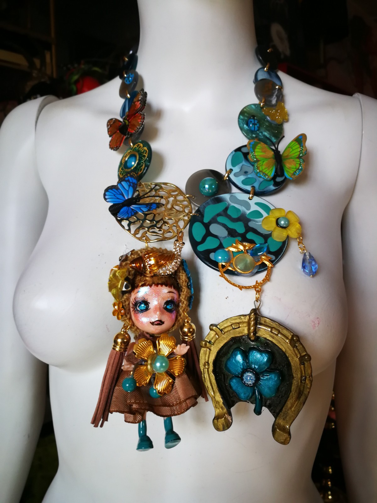 Horse Iron Four-leaf Clover Vintage Doll Head Jewellery Lucky Charm Butterfly