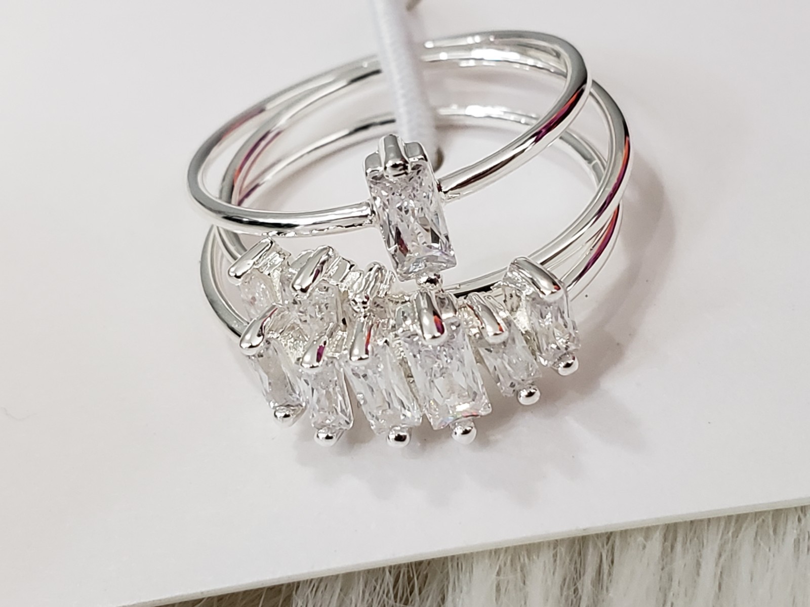 NEW SZ 6 GORJANA Amara Stackable Rings Set Of 3 PIECE white cubic zirconia