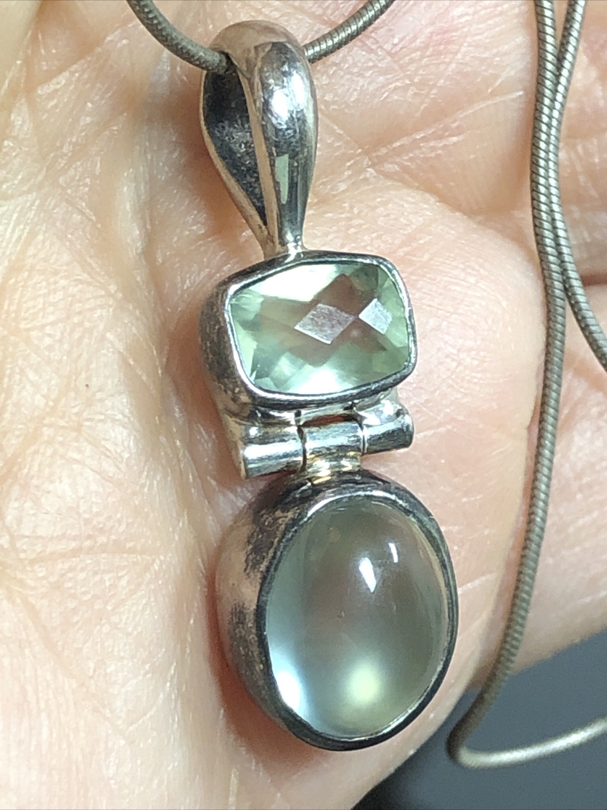 2. Vintage Sterling silver 925 Prehnite Stone Snake chain Necklace 30″, 9.1g