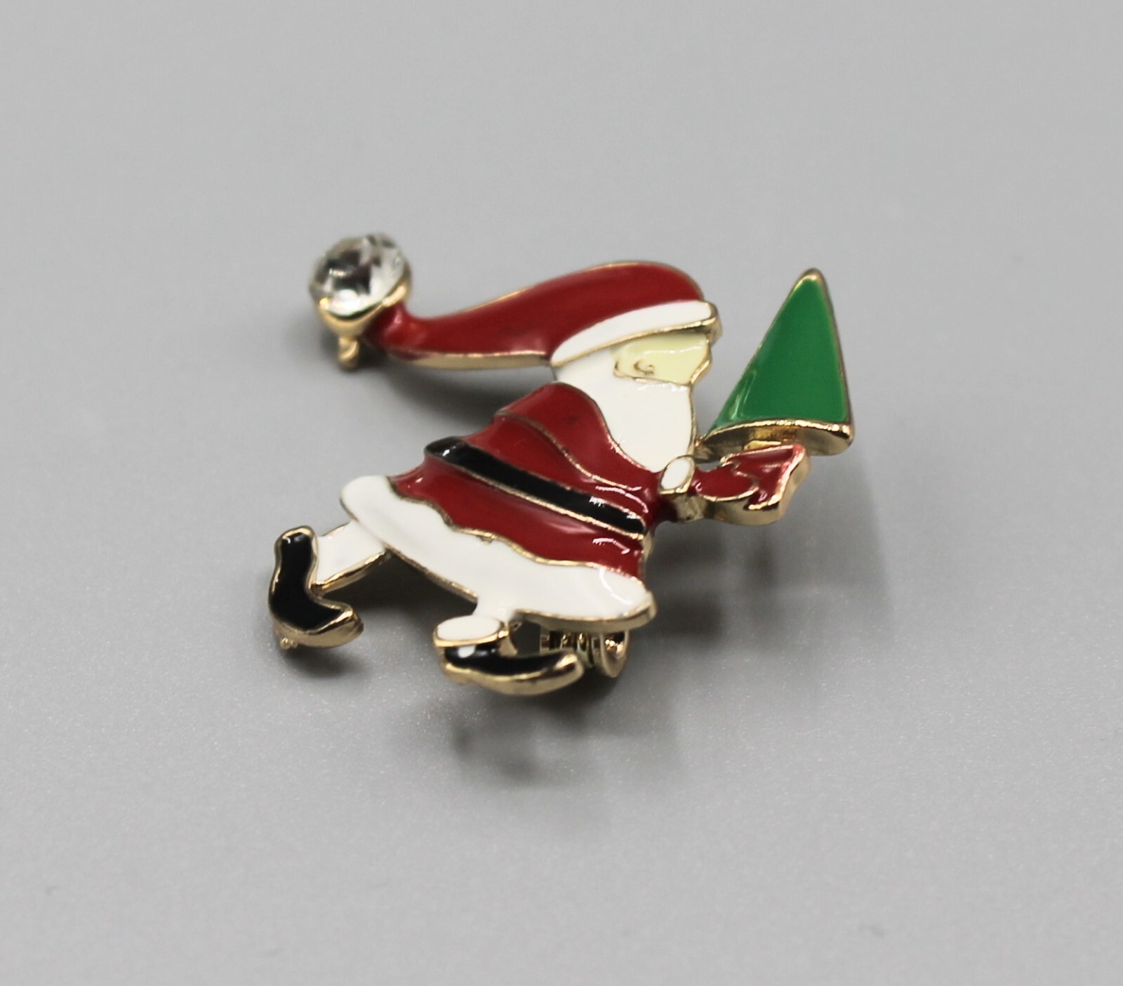 Christmas Santa pin brooch jewelry elegant fun adorable cute sparkle Holidays
