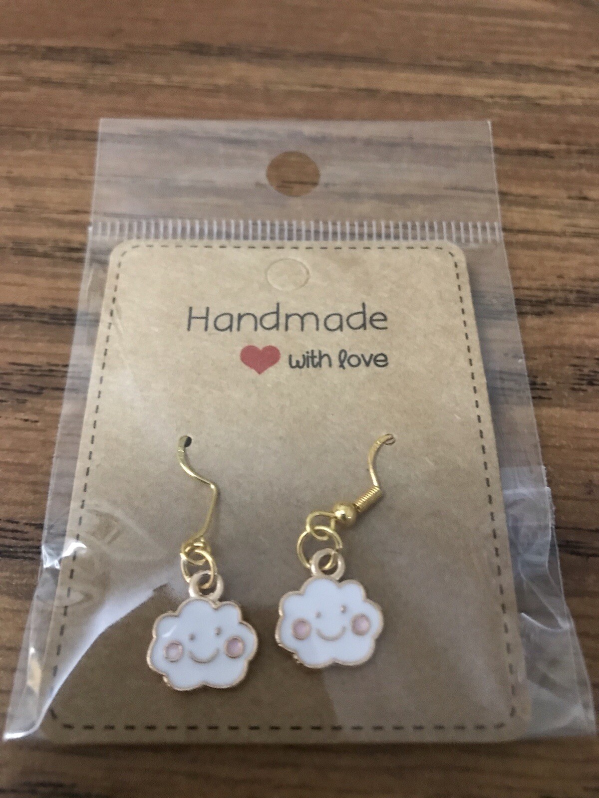 White Cloud Smile Fashionable Earrings Gold Hypoallergenic Hook Earring Style CS