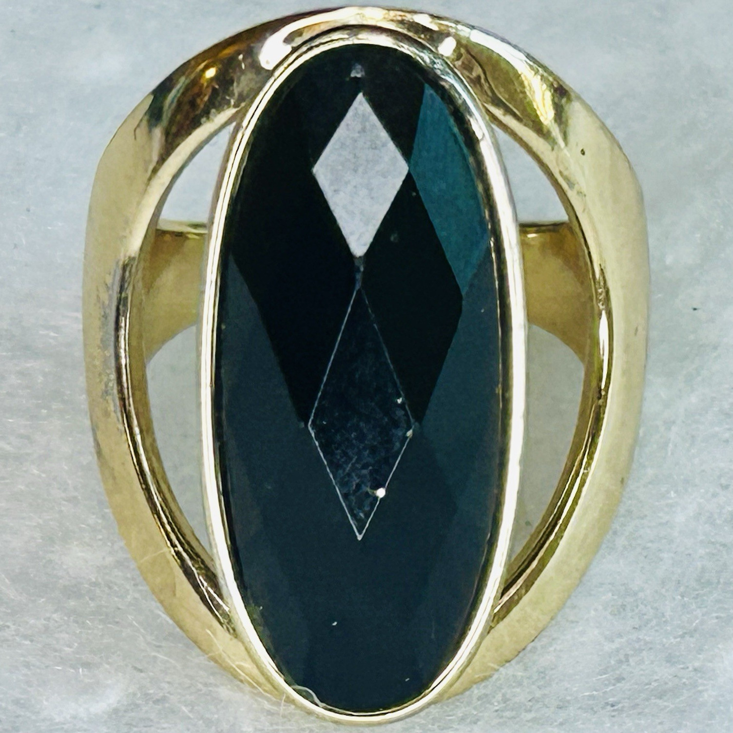 Vintage Black Acrylic Statement Ring (c. 1975–1985)