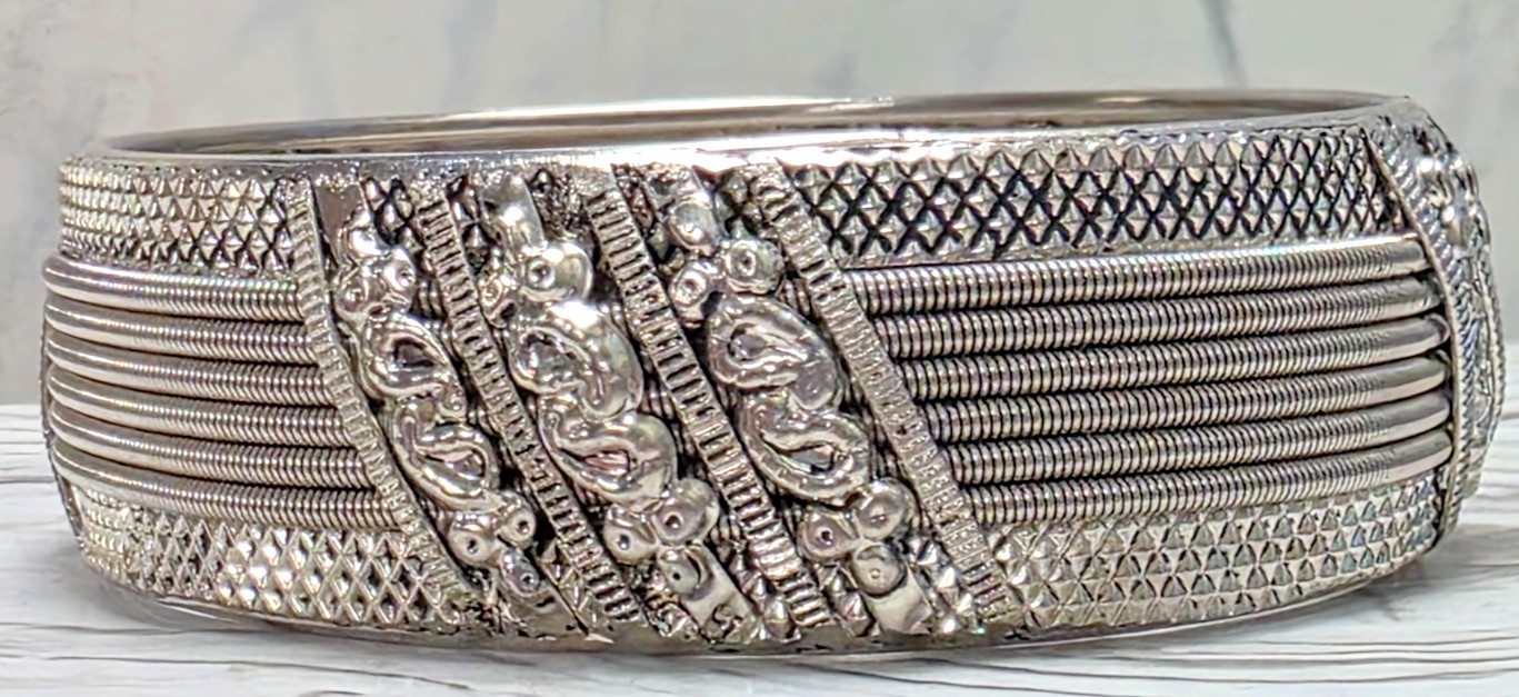 Silver Plated Bangel ‘Knitted/Braided’ Look, Non-Closure Bracelet 2.75″ x 1″