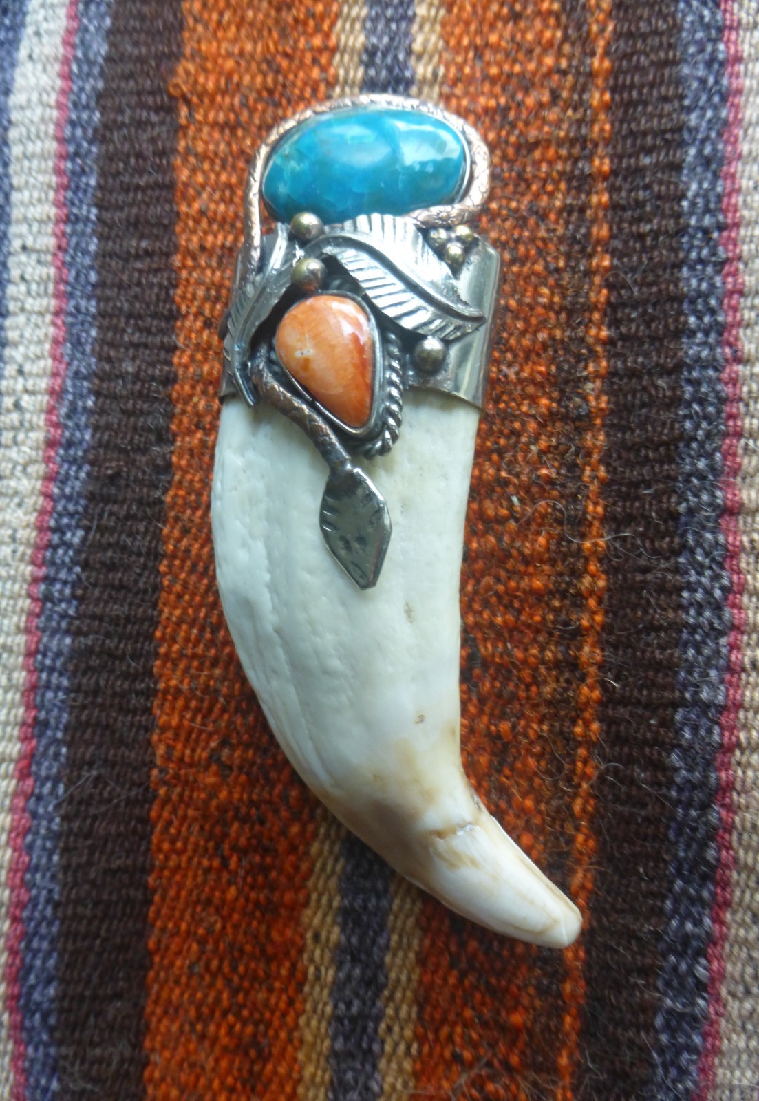 Vintage Tusk Pendant – Silver – Peruvian Artwork – Spondylus- Chrysocolla Stone