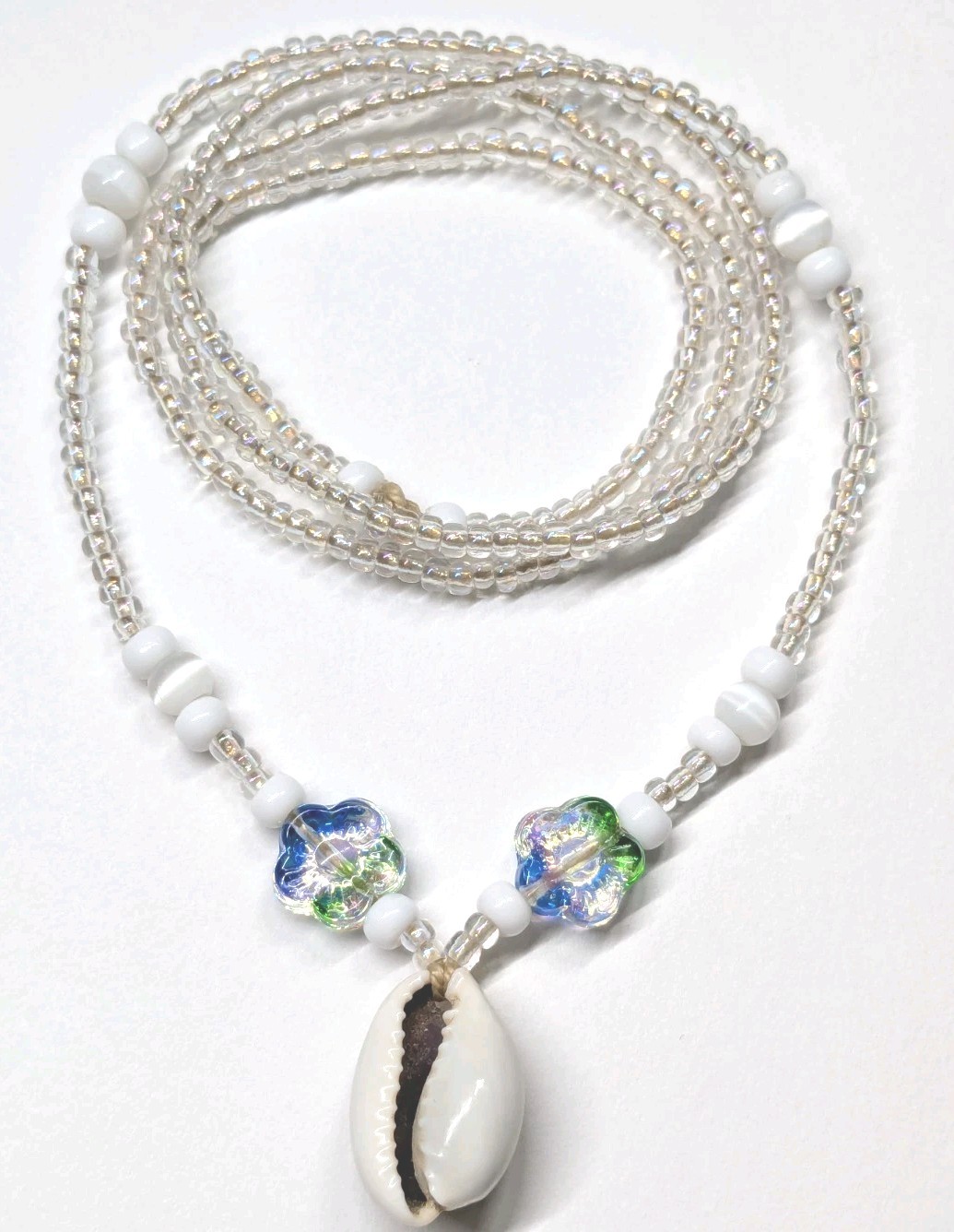 USA handmade COWRIE shell & glass beads necklace