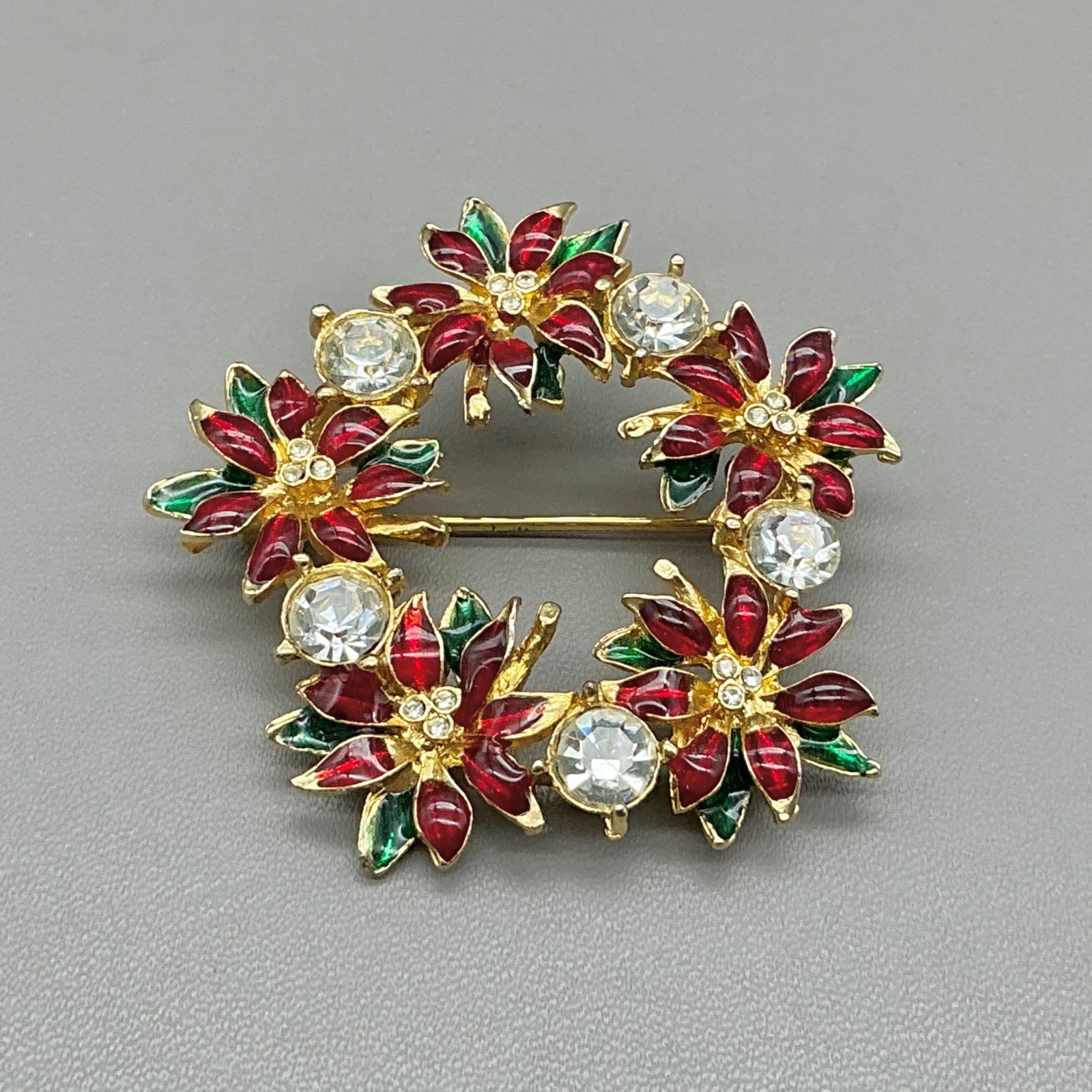Brooch Women Red Green Gold Christmas Poinsettia Wreath Rhinestone Pin 1.75 Inch