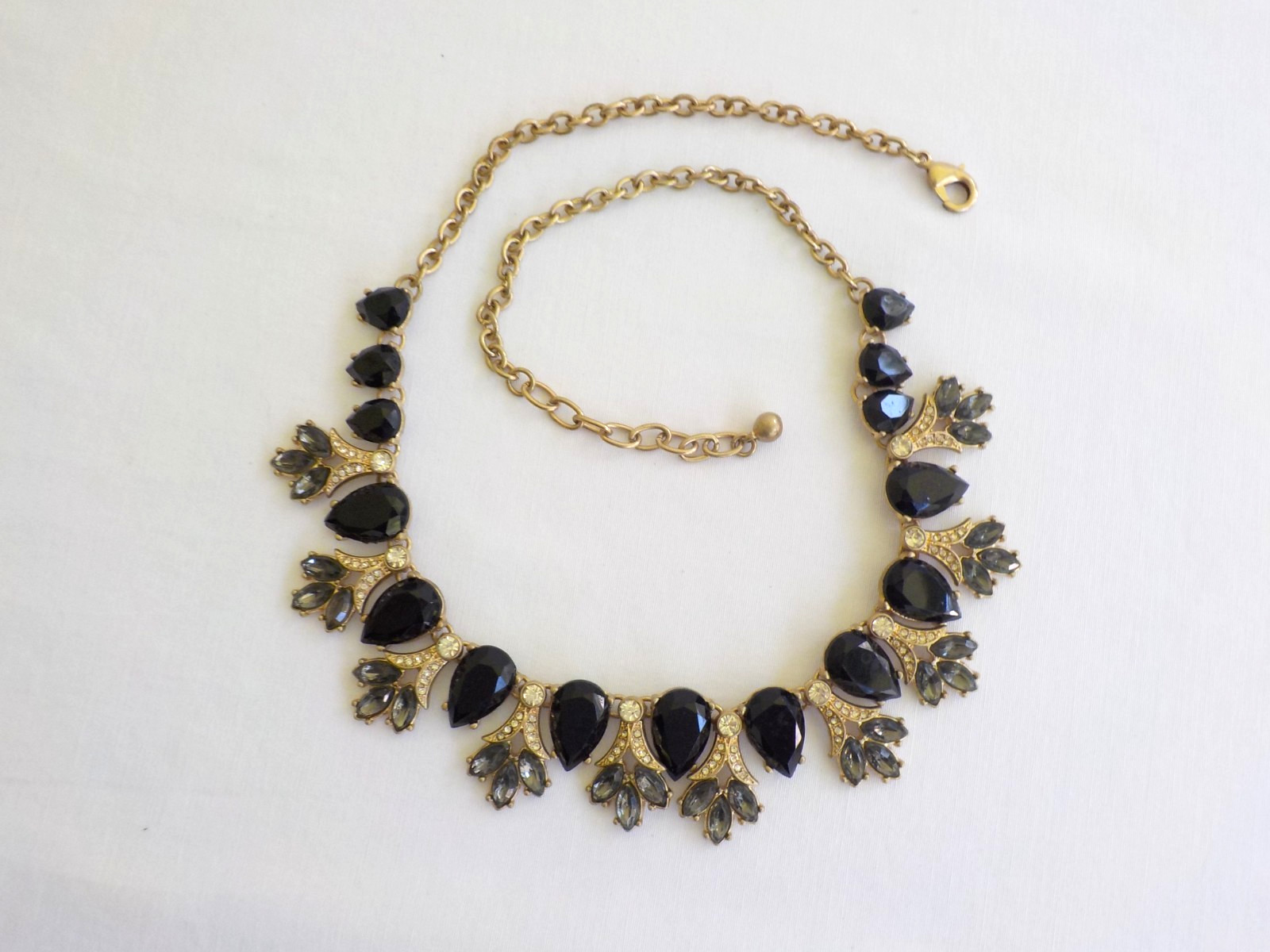 Necklace Plastic Black Teardrop Smoky Gray Clear Rhinestone Gold Tone Metal Link