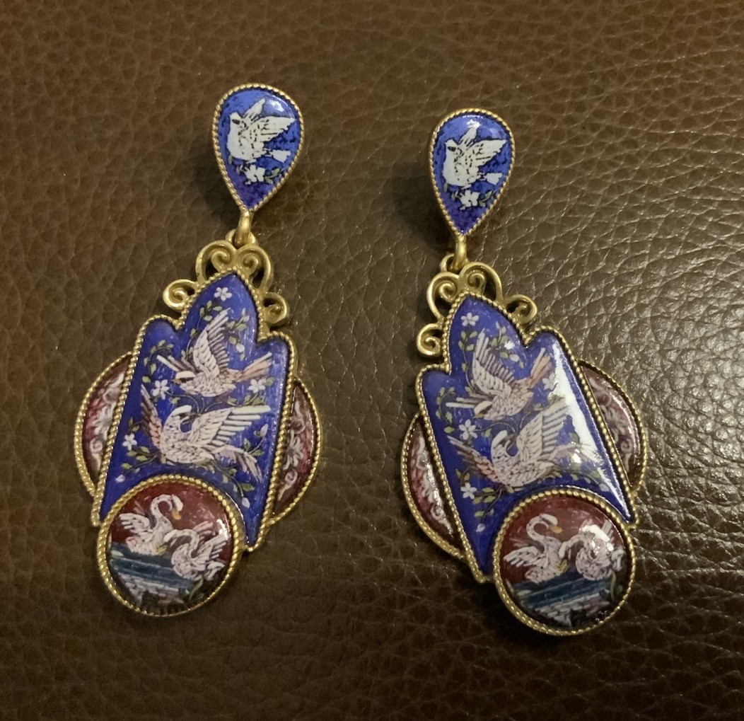 Museum Dove Bird Swan Earrings Pigeon Flower VTG Palace Gold Court Love Boho