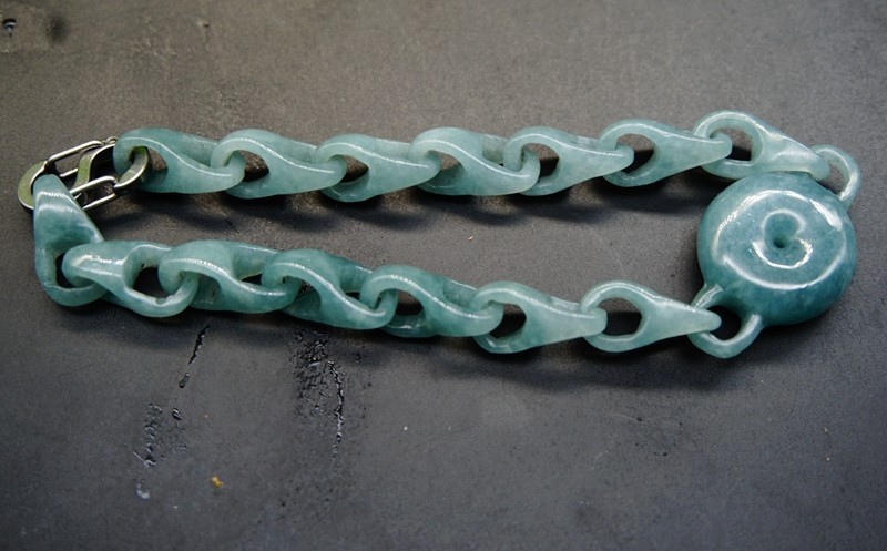 Certified Grade A Jade Jadeite Interlocking Dragon Bone Links Donut Bracelet