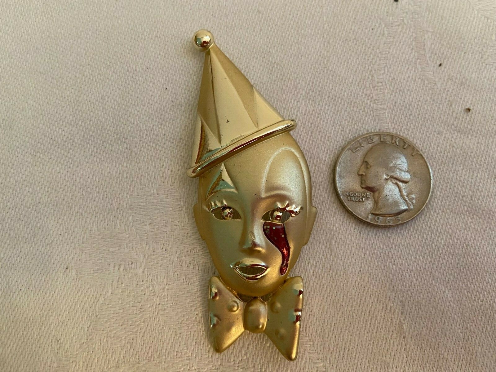 Vintage Brooch CRYING CLOWN HEAD with Hat & Bow Tie Goldtone Pink Enamel Tears