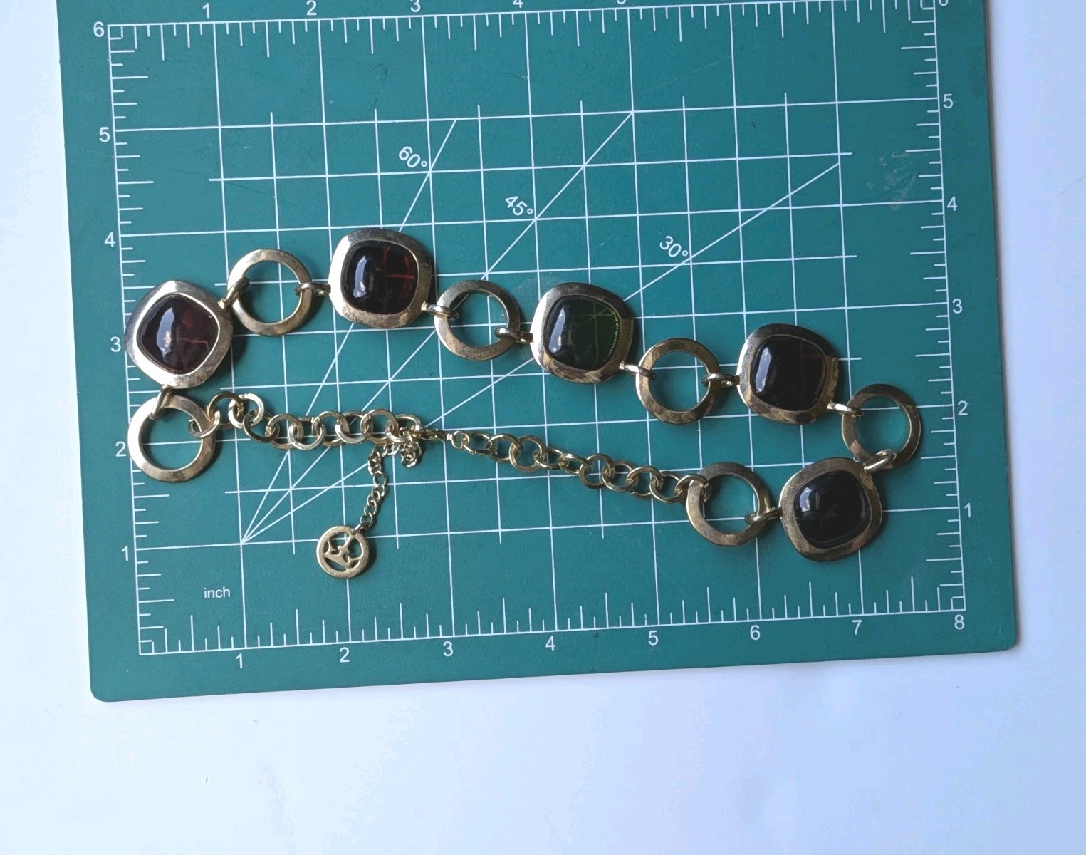 Vtg TRIFARI Mogul Multi Color Gripoix Stone Chunky Gold Tone 16″ Necklace