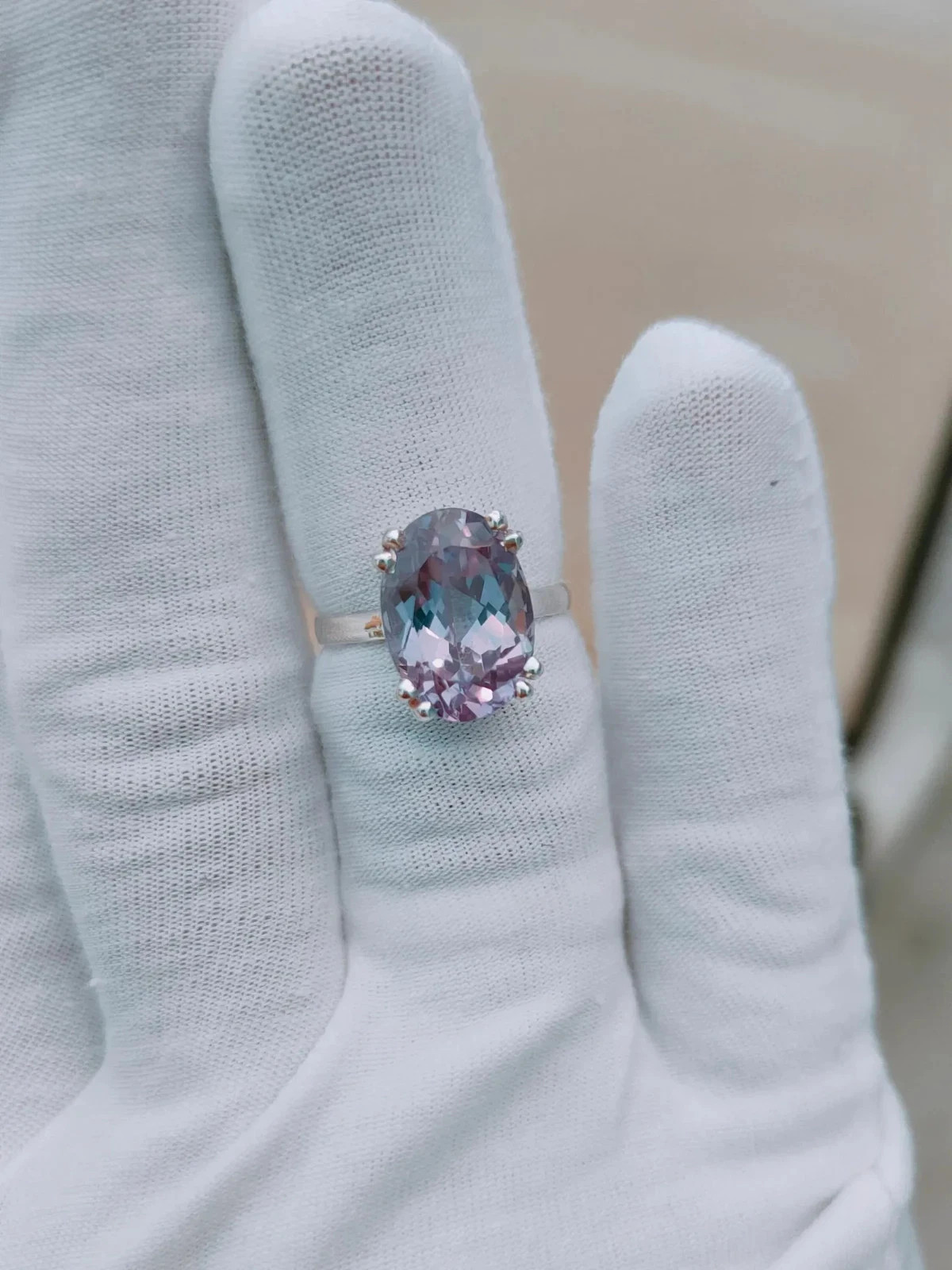 9 Ct Elegant Alexandrite Solitaire Ring – Vintage Jewelry- Crafted 925 Silver