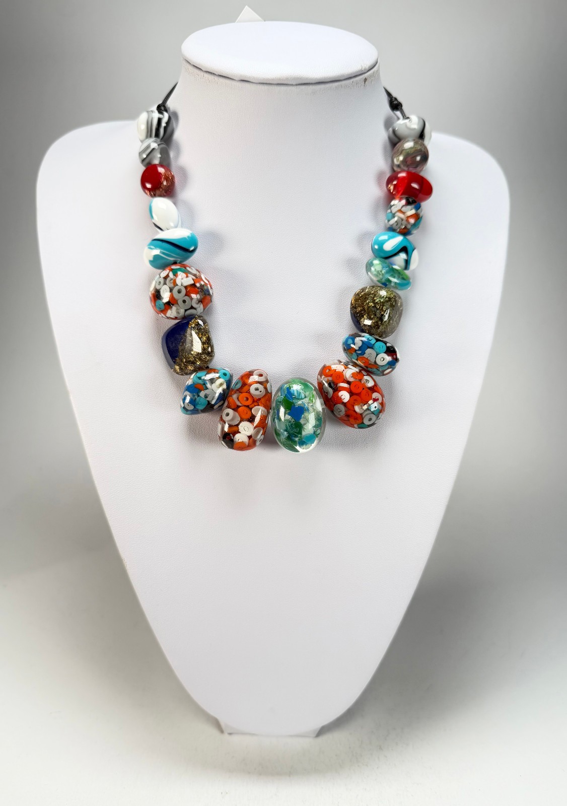 Sobral – Multi-Colour “Pebbles” Studio Creation Resin Necklace ( 000000 )