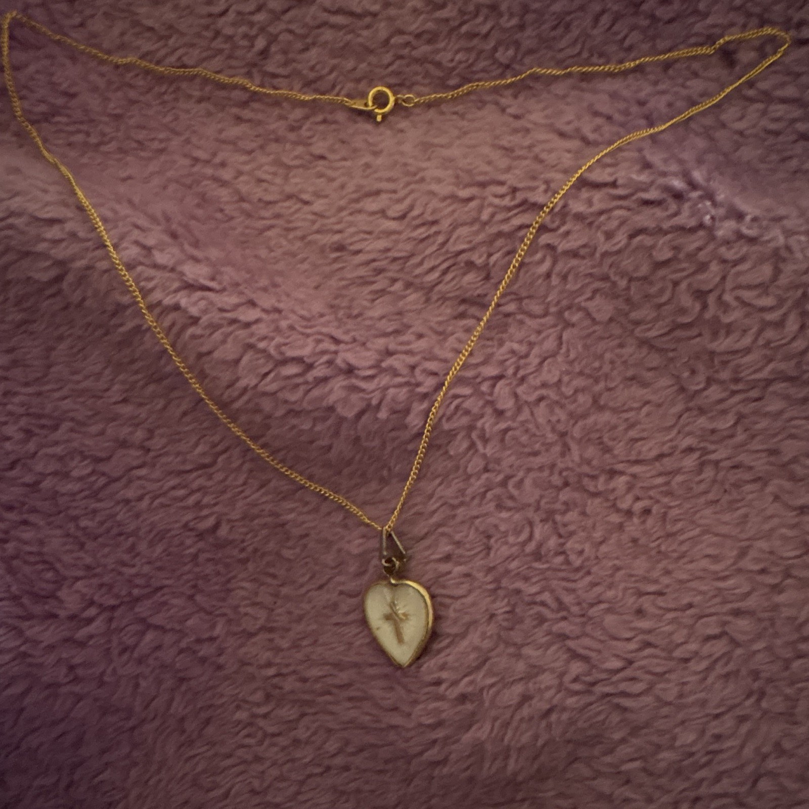 Gold Tone Box Link Chain Necklace White Heart Pendant w/ Cross
