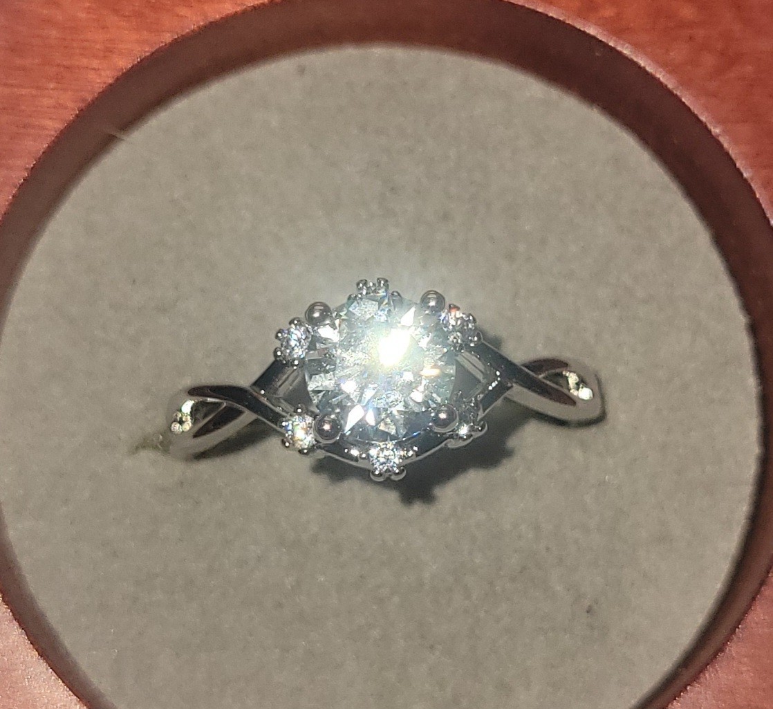 GRA 14k White Gold Plated Brass 1.0ct D Round Lab Moissanite Prong Ring Adjusta/