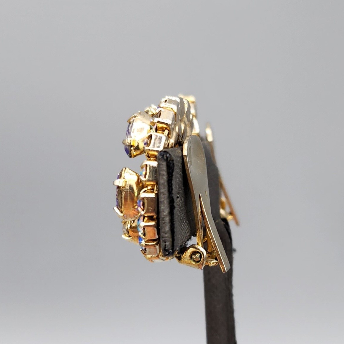 Vintage Unsigned Marquise AB Chaton Rhinestone Halo Circle Clip Earrings