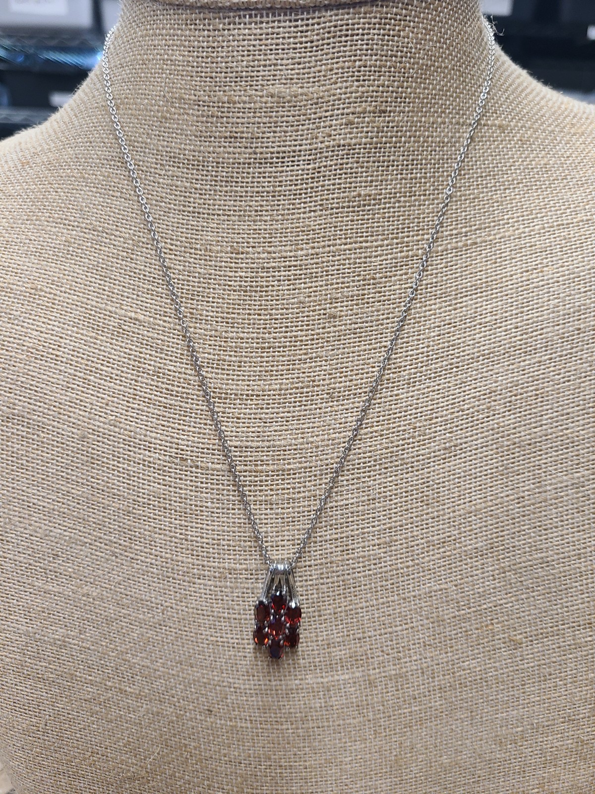 Mozambique Garnet 5.50 ctw Pendant without Chain in Stainless Steel