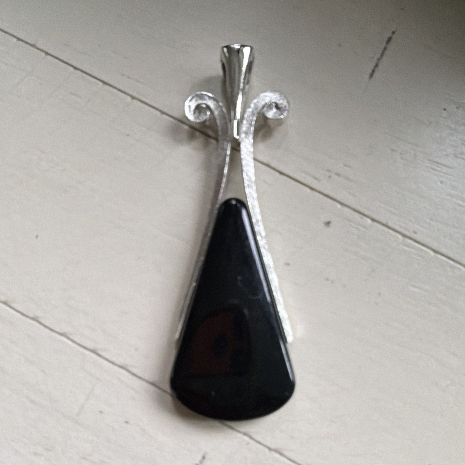 Avon Signed Silver Tone Black Teardrop Inlay Pendant Metal Necklace Charm