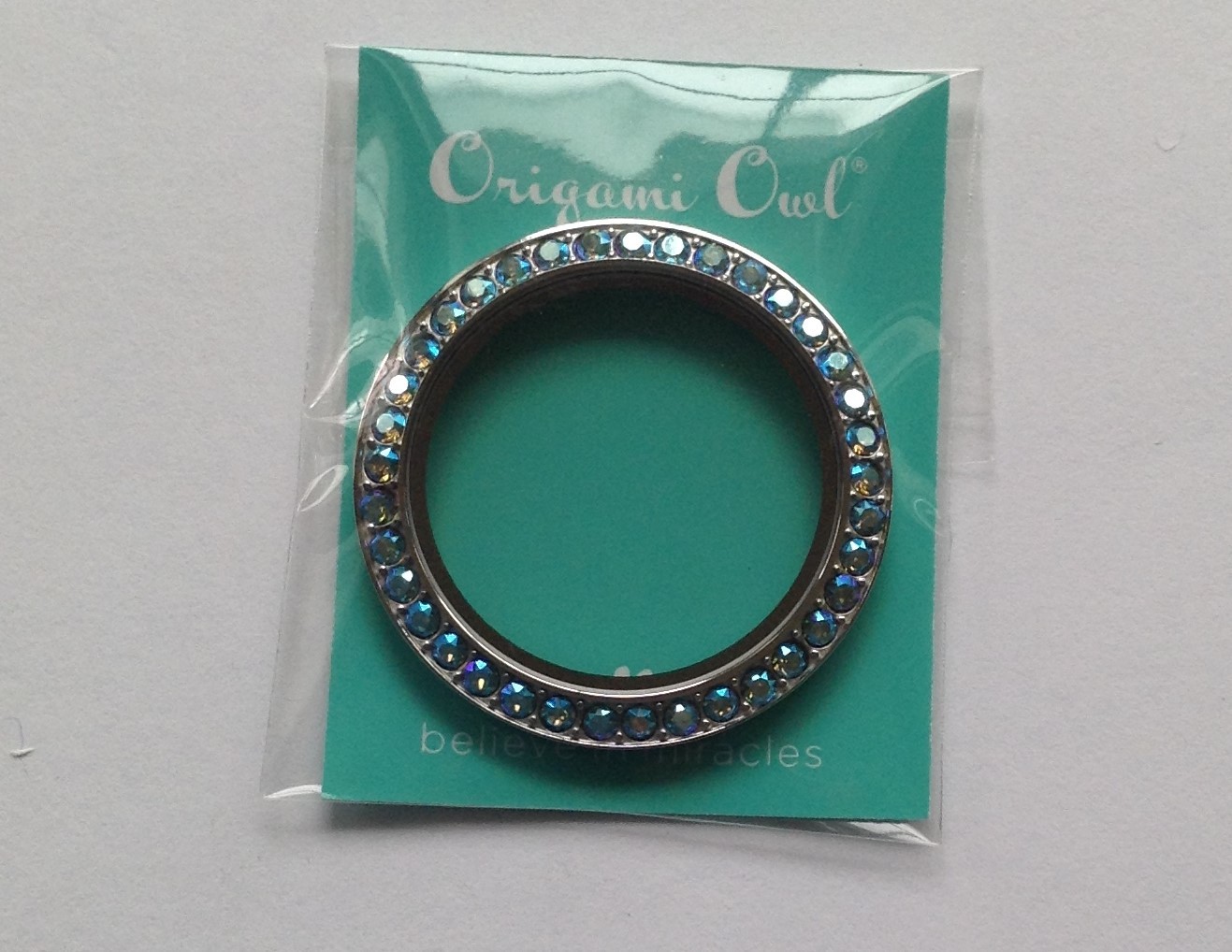 New Origami Owl Large Silver Twist Living Locket Faces and Bases FREE SHIPPING