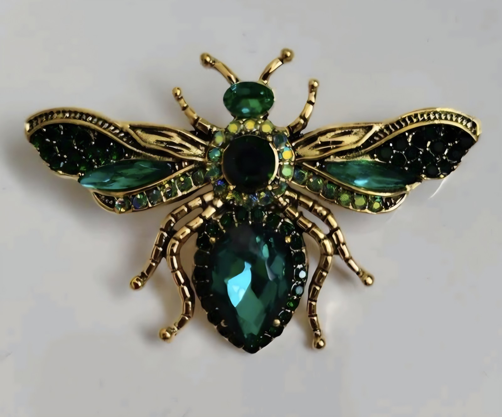 Green Rhinestone Bee Brooch Gold Tone Flying Insect Wasp Pin Cute Summer Jewelry