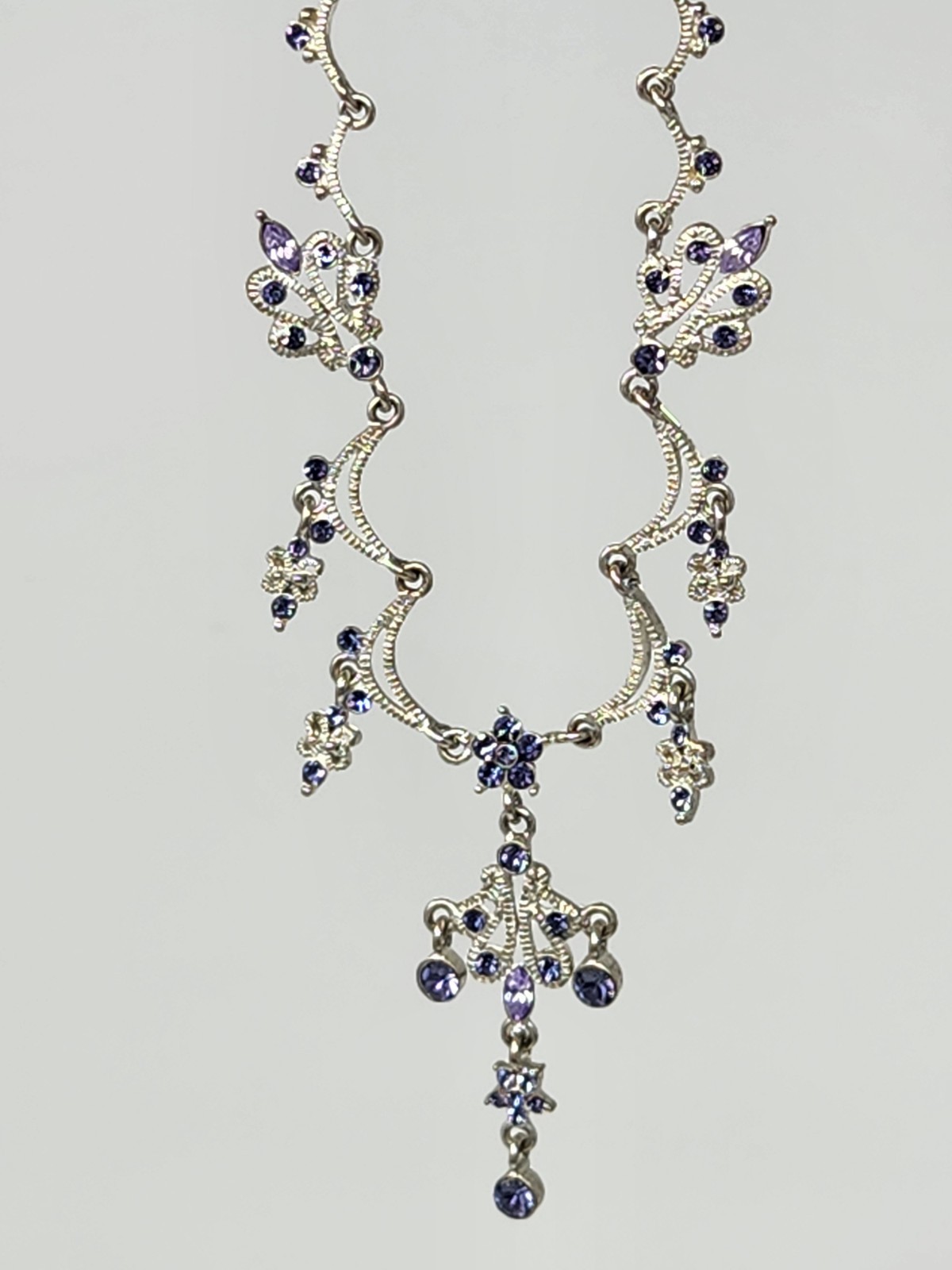 Purple Crystal Rhinestone Y-Drop Scalloped Necklace Silver Tone Fringe Dangle