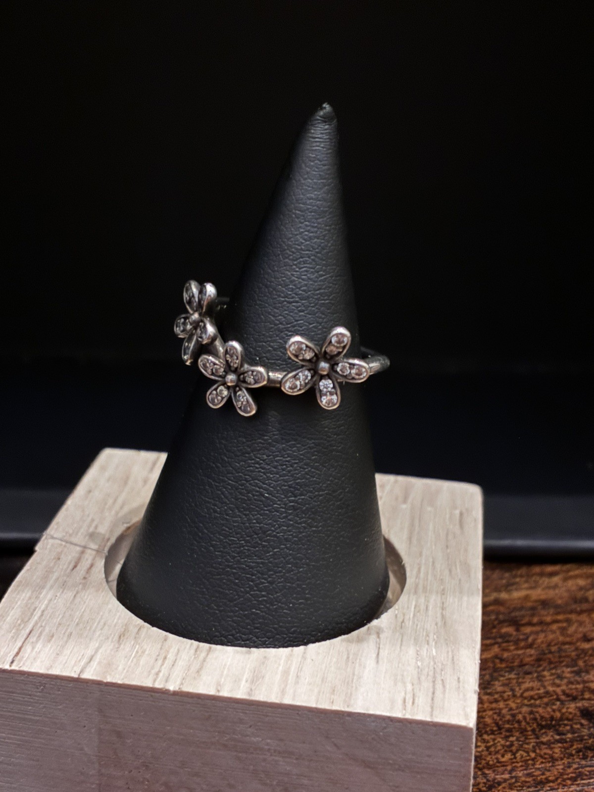 Estate Authentic Pandora ALE 925 Sterling Silver Triple Daisy CZ Ring sz 57