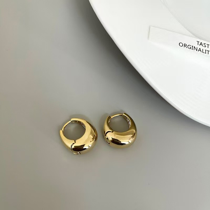 Classic Fashion Woman 14K Gold Plated Round Hoop Huggie Earring Clip