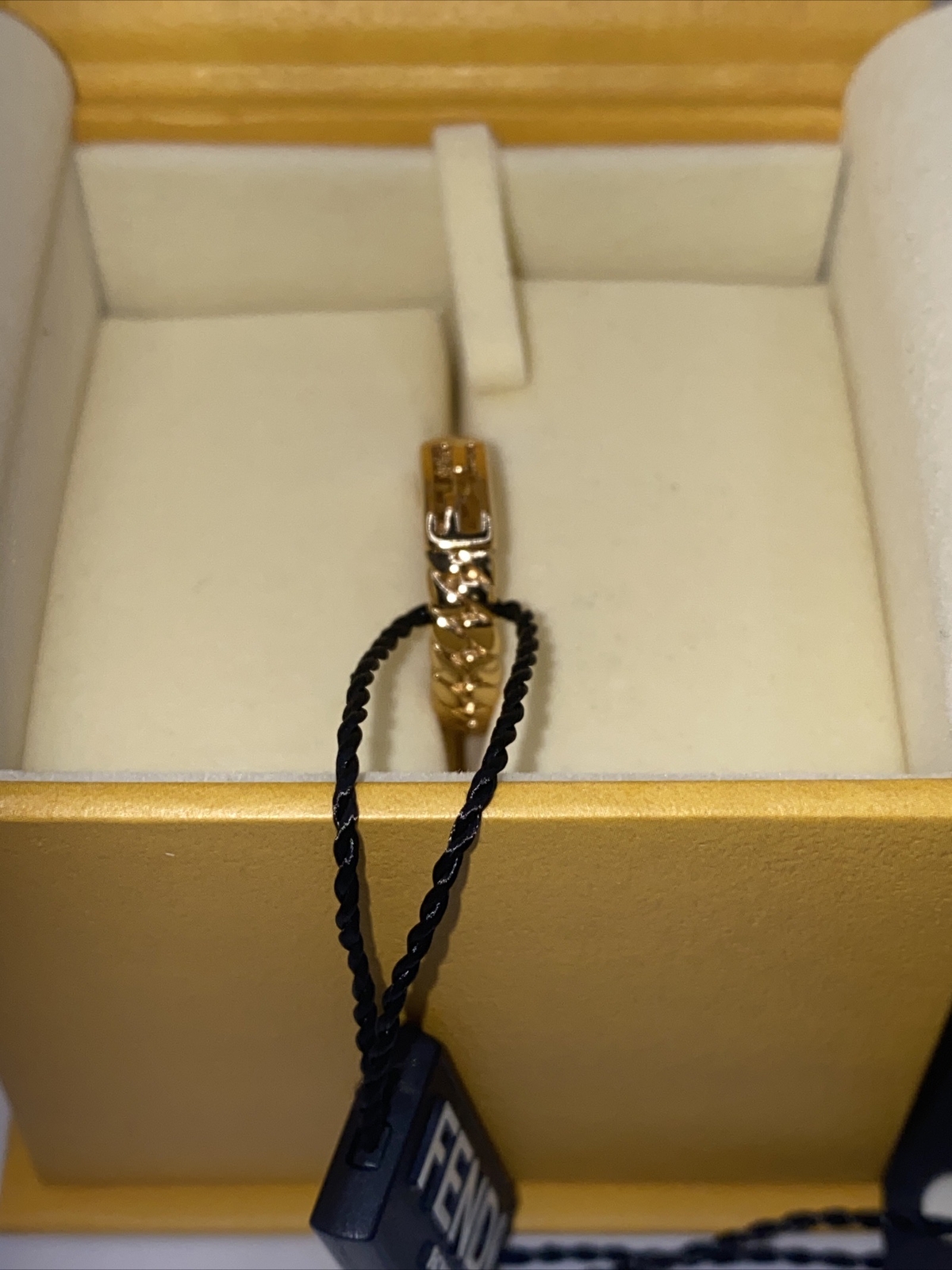 FENDI BAGUETTE RING IN GOLD COLOR RING. SIZE FENDI S / USA 5.5. NEW & AUTHENTIC