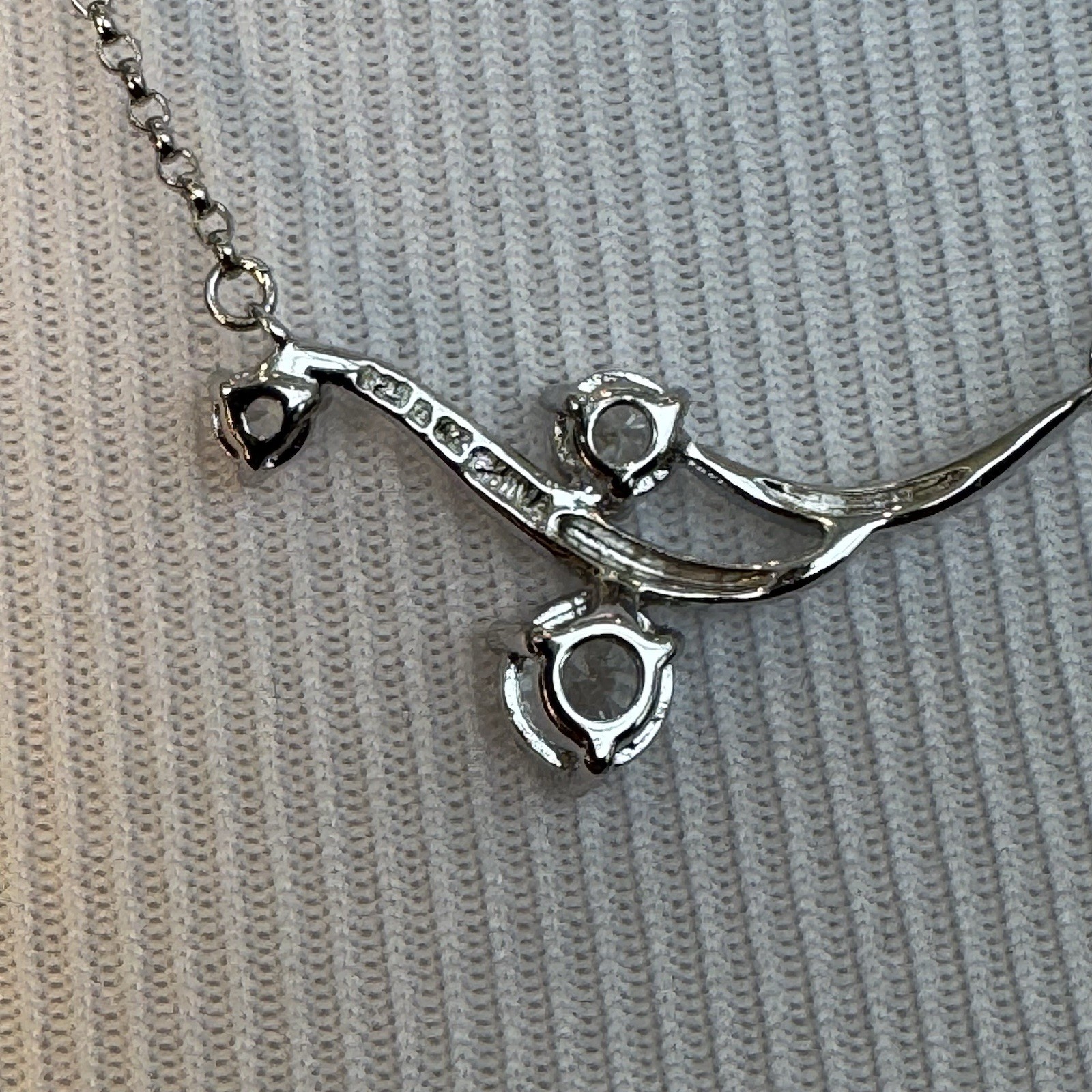 925 Sterling Silver CZ Branch Necklace 18” Graduated Three Stone Pendant China