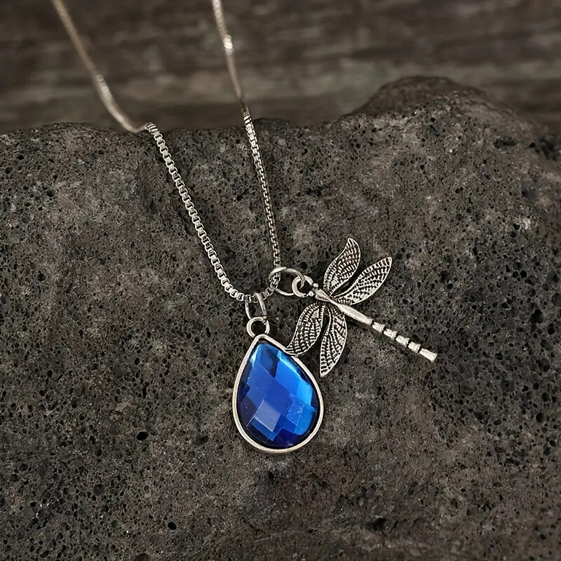 Elegant Dragonfly & Teardrop Shape Zircon Pendant Necklace – Blue