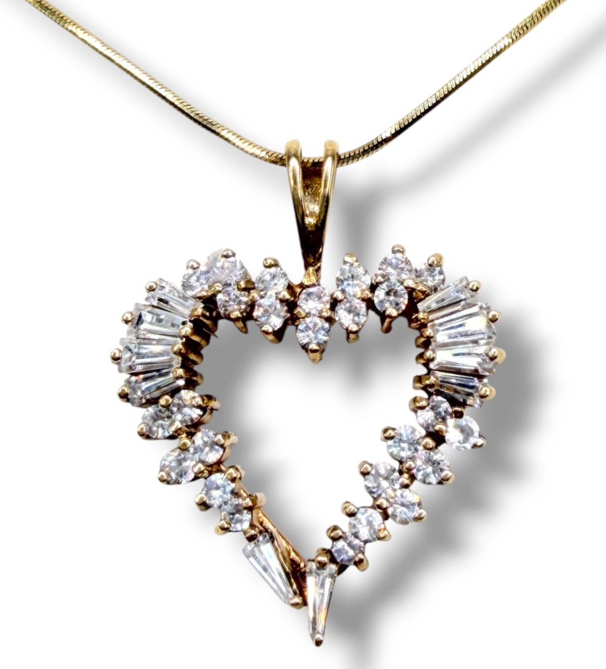 Solid 10k Yellow Gold Cubic Zirconia CZ Cluster Heart Pendant Neckalce 18″ 4.5g
